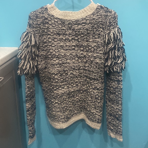 Banana Republic, size Med, black & white fringe sweater. BNWT - Picture 5 of 6
